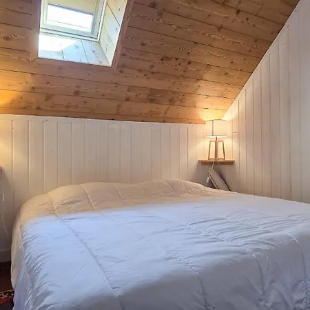 Chalet Le De Carole