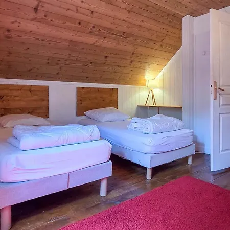 Chalet Le De Carole